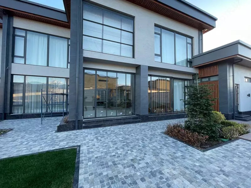 Zamonaviy alyumin eshik va romlar