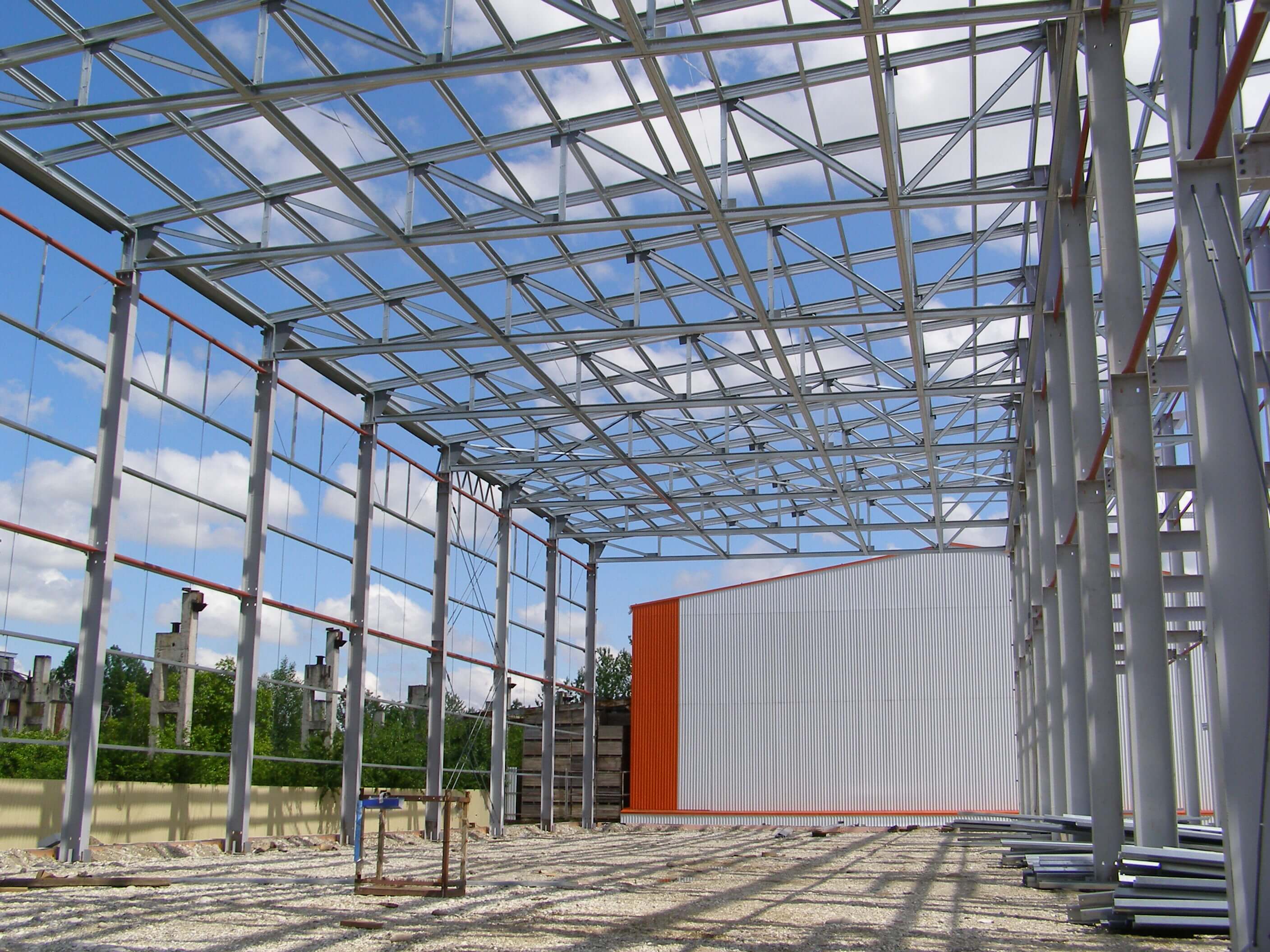 Metall karkas inshoot