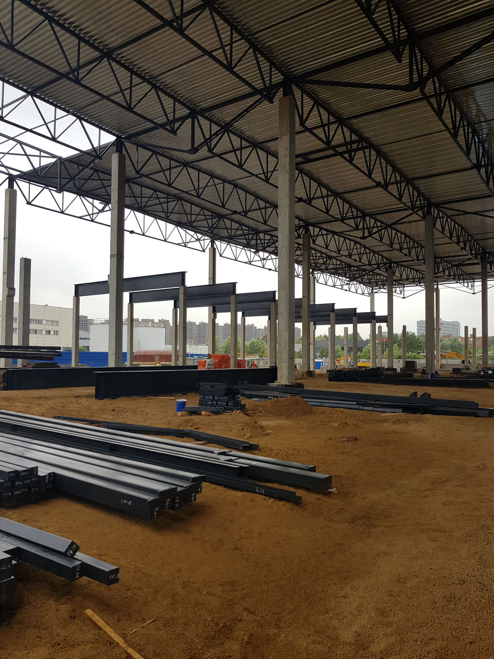 Katta hajmli sanoat angari